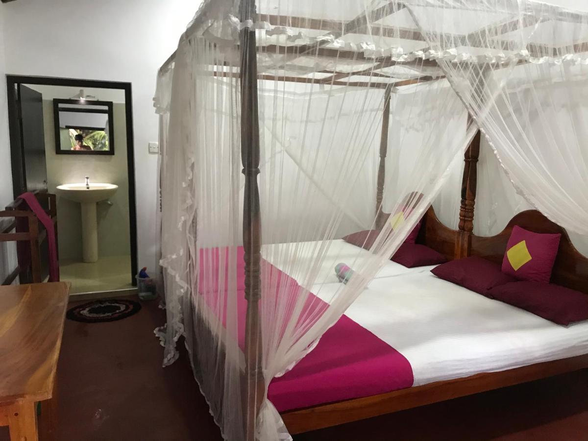 Mallika Guest House 탕갈레 외부 사진