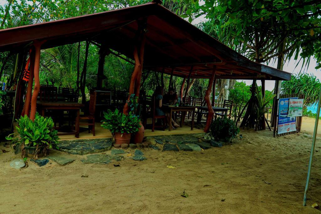Mallika Guest House 탕갈레 외부 사진
